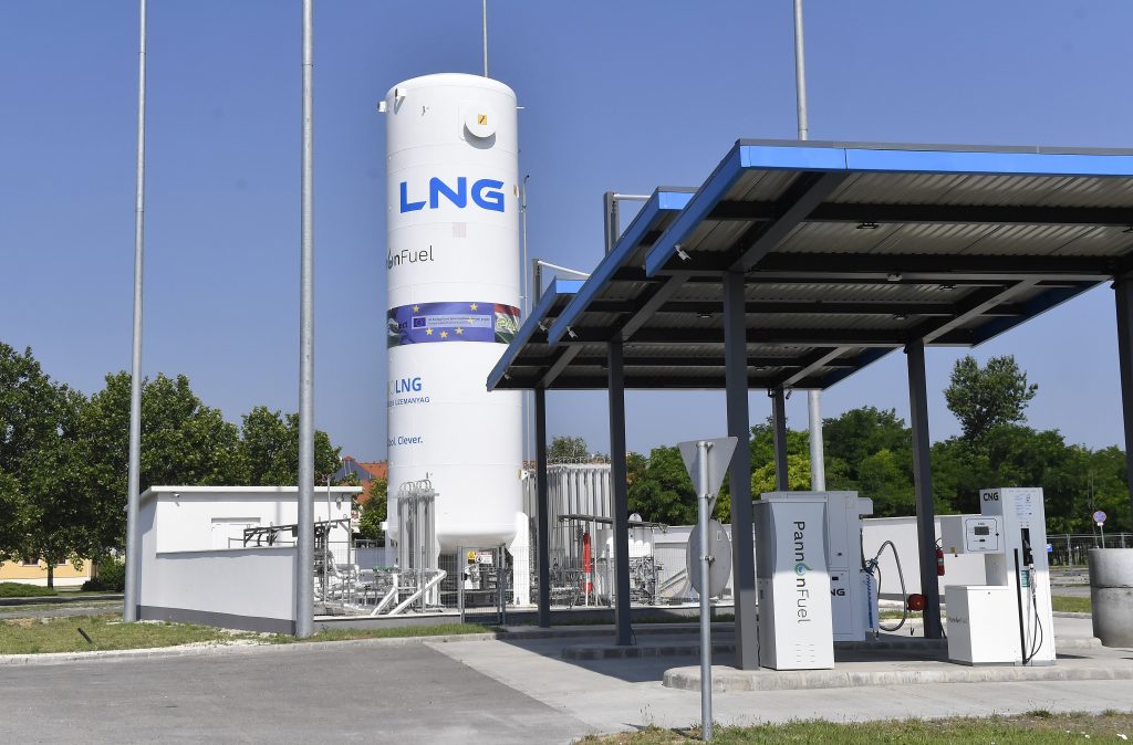 First Shipment of LNG Arrives in Hungary post's picture