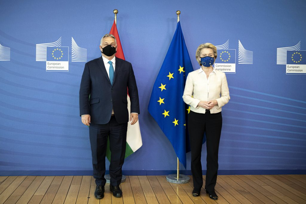 Press Roundup: Weeklies on Conflicts with the EU post's picture