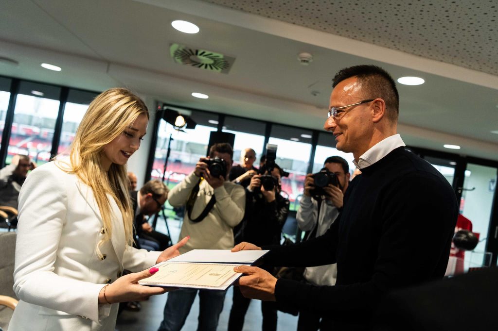 Grandchild and Great-Grandchild of Ferenc Puskás Receive Hungarian Citizenship post's picture