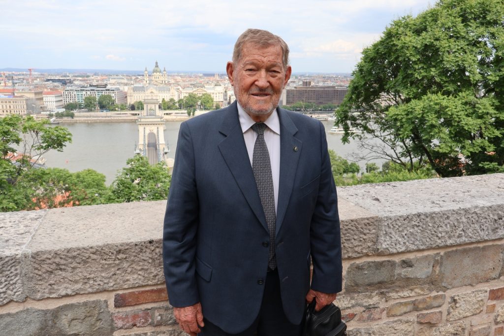 The Hungarian who Lifted the Real Madrid Stars to the Sky – Interview with József Tóth-Zele post's picture