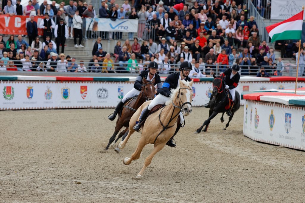 This Year’s National Gallop Revives Equestrian Traditions post's picture